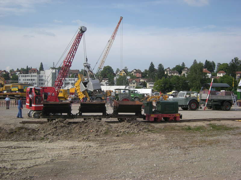 Feldbahn Ladestelle mit O&amp;K  Bagger