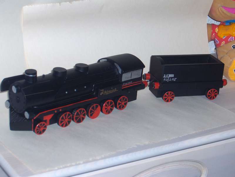 Eisenbahn aus Holz