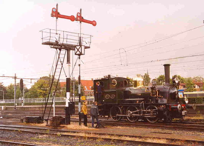 NS 7742 Bello verschiebt in Hoorn