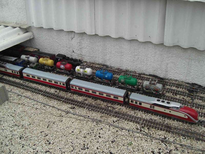 Tee_im_Bahnhof1