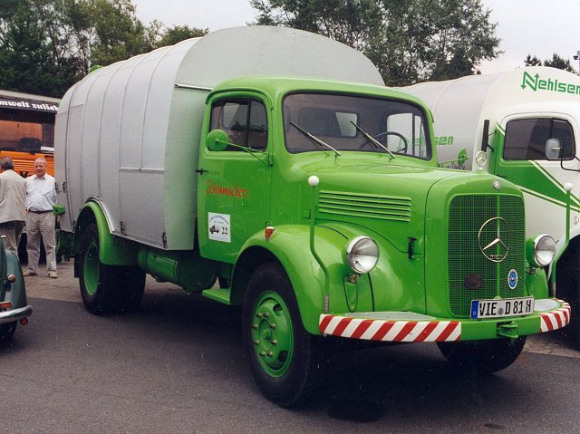 Mercedes Müllwagen