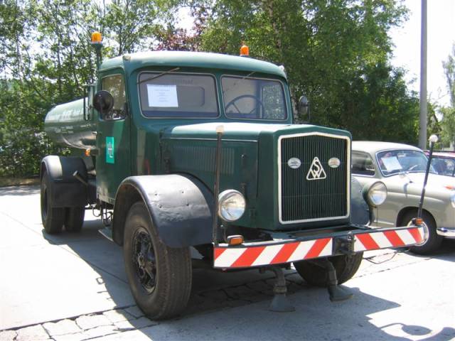 Südwerke Straßensprengwagen