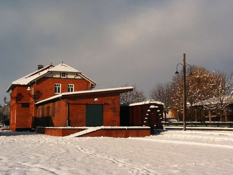 Bahnhof Bru-Vi im Winterschlaf