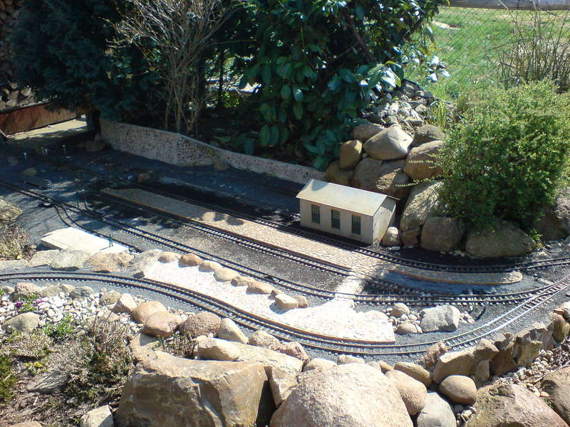 04.09 --- Bahnsteig im Bahnhof