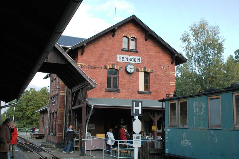 Bahnhofsgebaeude Bertsdorf