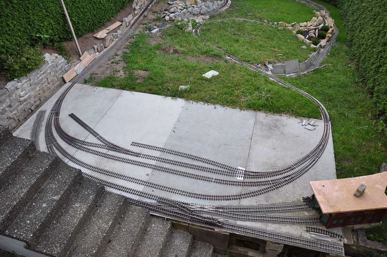 Bahnhofsgleise neu