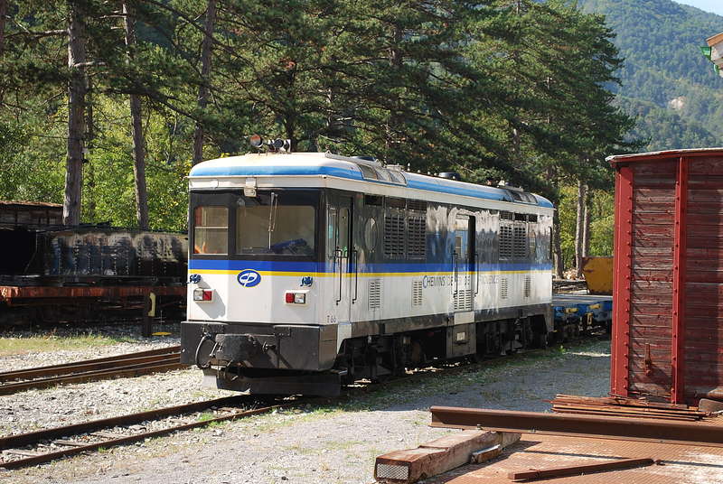 T 66 mit Bauzug
