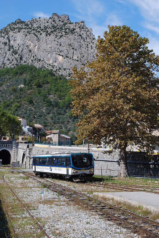 Einfahrt Entrevaux X302