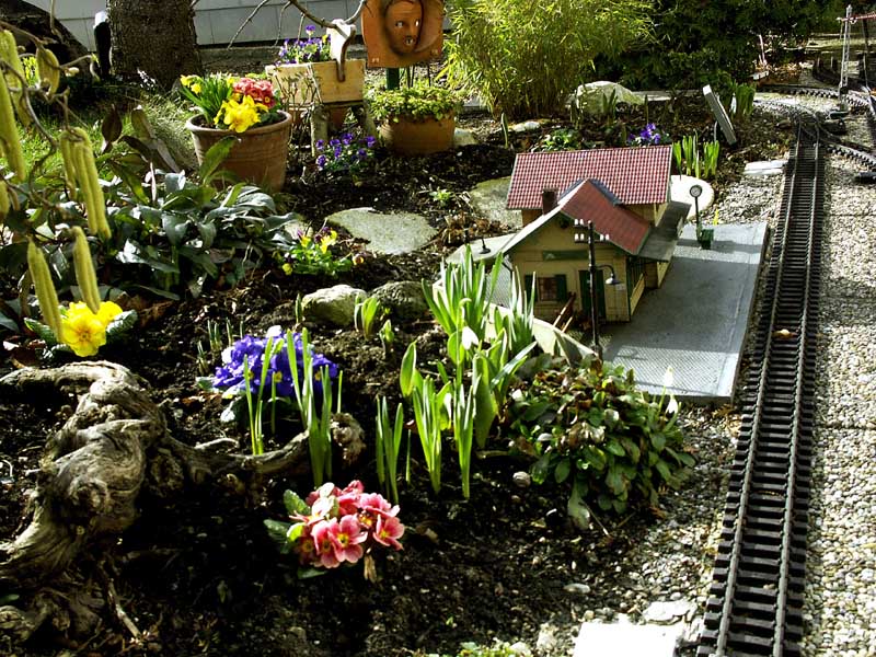 Bahnhofsfrühling