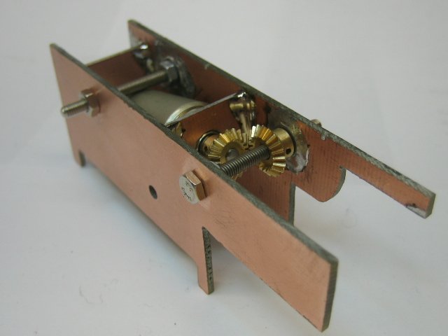4_Fahrgestell_Stellprobe_Dreipunktlagerung