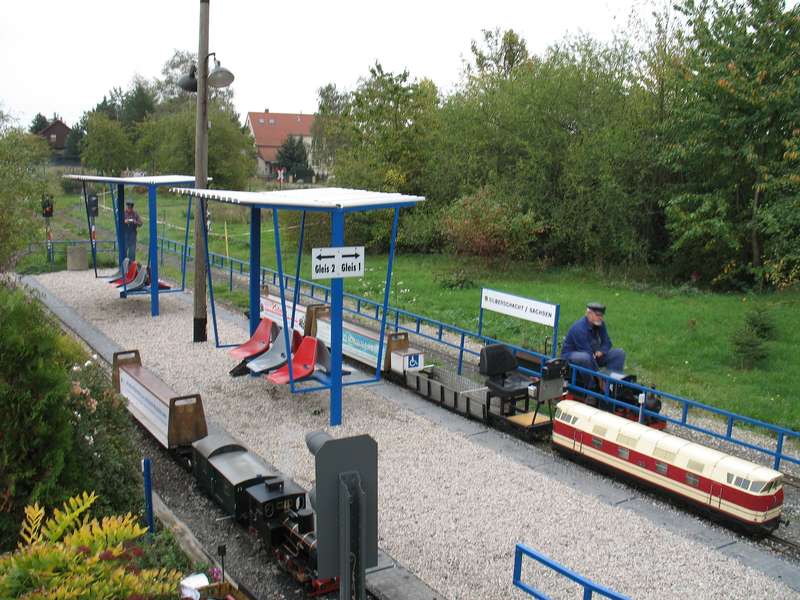 Im Bahnhof