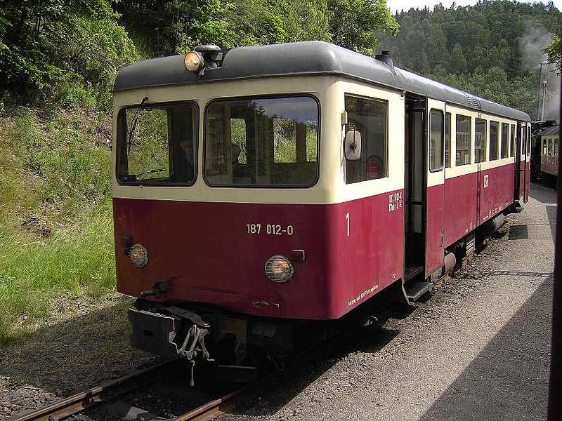 187_012_-_0_Triebwagen_M_gdesprung_2