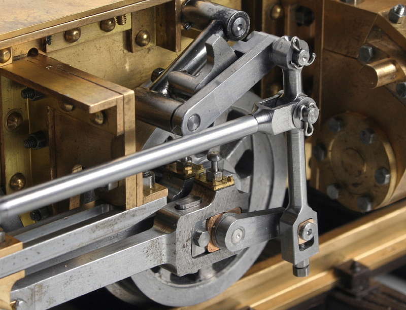 Steuerstange mit geteiltem unterem Lager