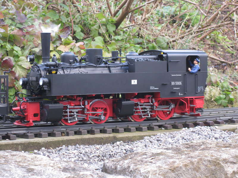995906