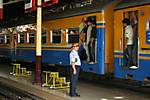 16150_20081011-025_drukte_op_bandung_station.JPG