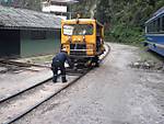 2696Aguas_Calientes_Arbeitswagen_Bahnklein.jpg