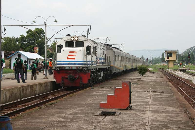 20100416-049ca Purwokerto Eksekutiv ekspress