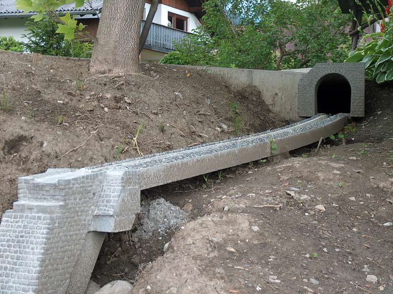 Zufahrt zum Übergangstunnel