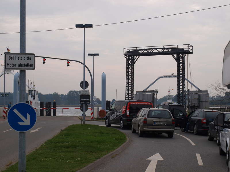 PA072203