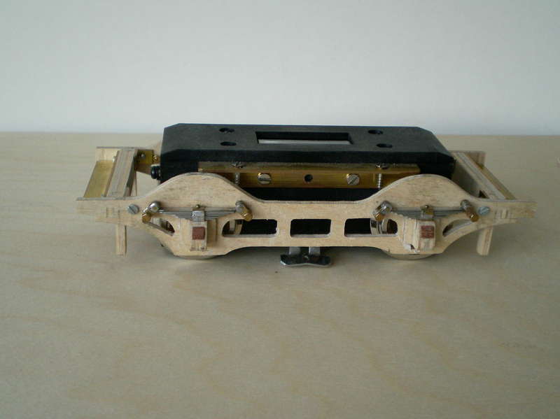 Motorblock mit Fahrwerkverkleidung 01