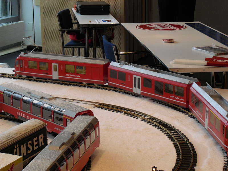 Neule RhB  Allegra