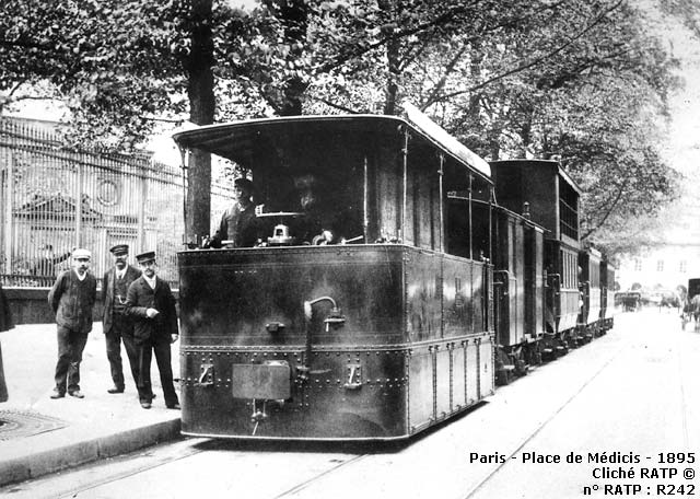 Paris-Place_de_Medicis-1895