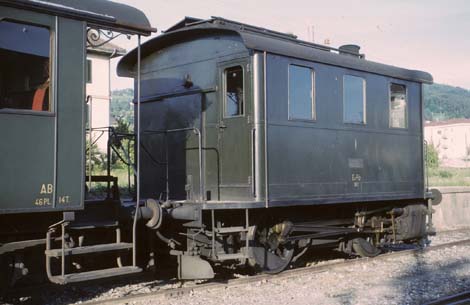 Kastenlok-Normalspur-1:CH