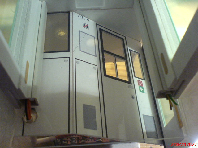 Einbau der Kabinenrückwand