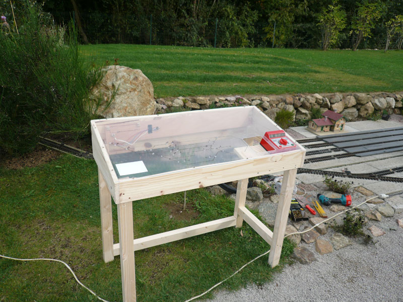 10_Acrylglas_verschraubt