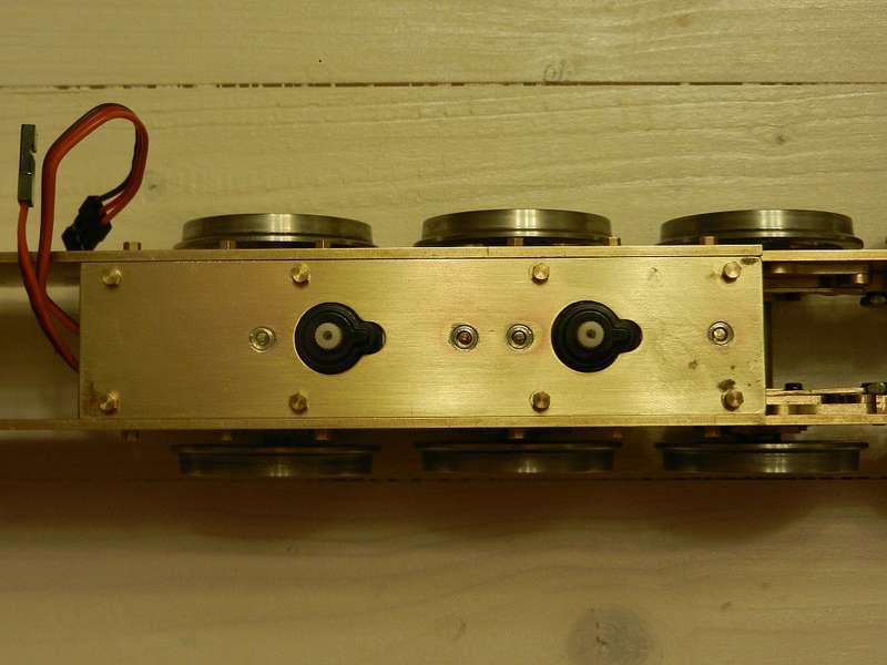 Servos02