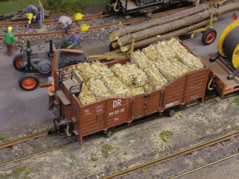Strohballen für den Bettgestellwagen