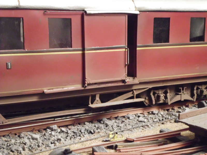 t02437