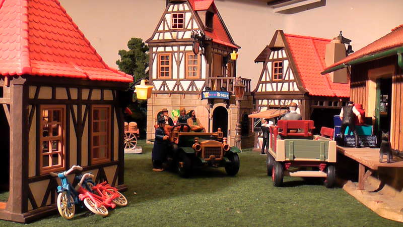 Blick auf den Dorfplatz