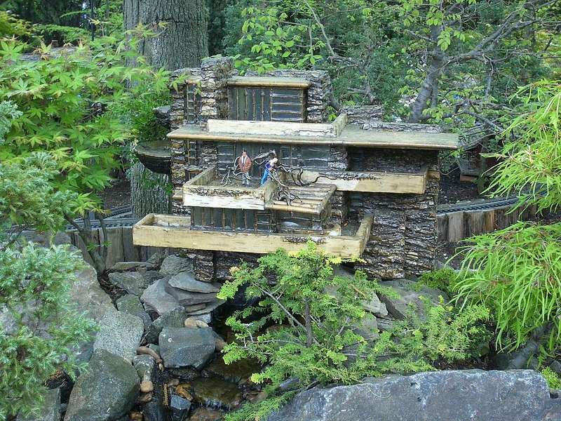 Wrights_House_Fallin_Water