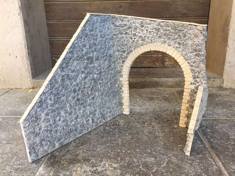 Tunnel-Kirschbaum