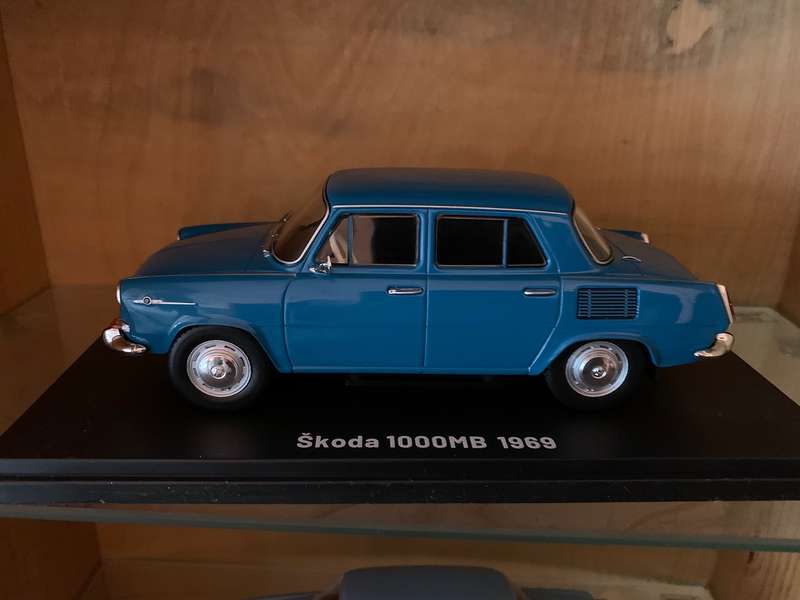 Auto 1