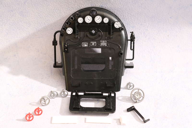 SHE570504