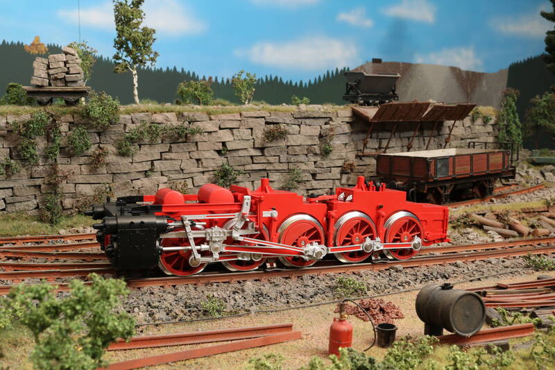 SHE570628