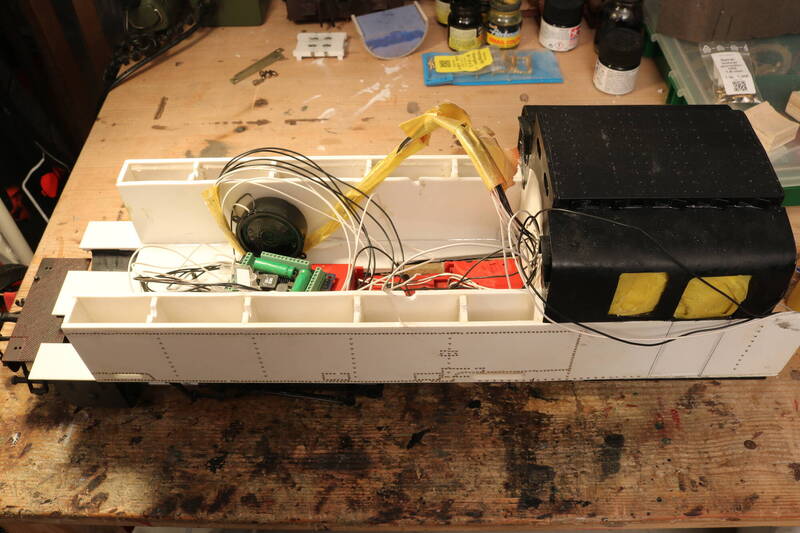 SHE571000